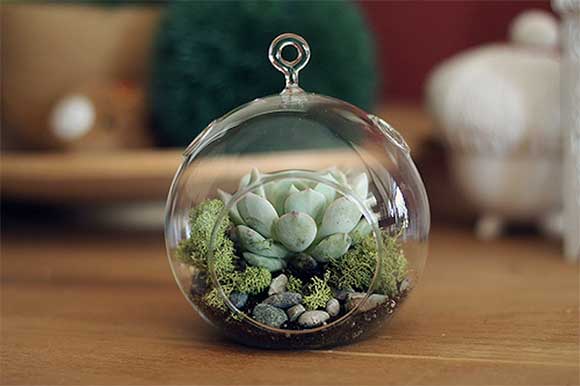 Favor post curated by Hand-Painted Weddings