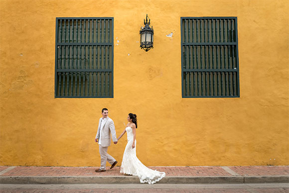 Cartagena Wedding posted on Hand-Painted Weddings. Photo credit: Pedraza Producciones