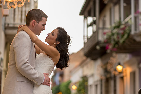 Cartagena Wedding posted on Hand-Painted Weddings. Photo credit: Pedraza Producciones