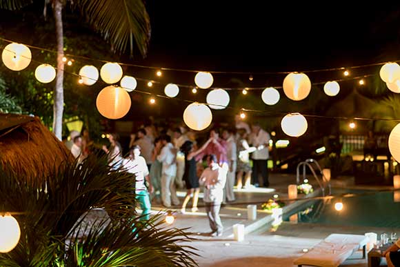 Cartagena Wedding posted on Hand-Painted Weddings. Photo credit: Pedraza Producciones