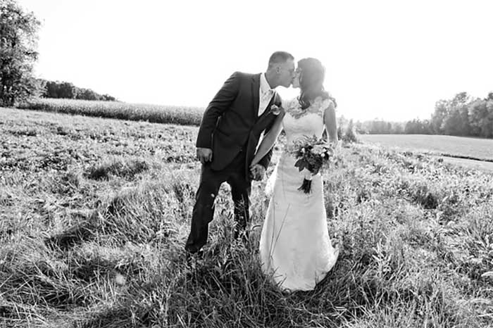 country_backyard_wedding_18